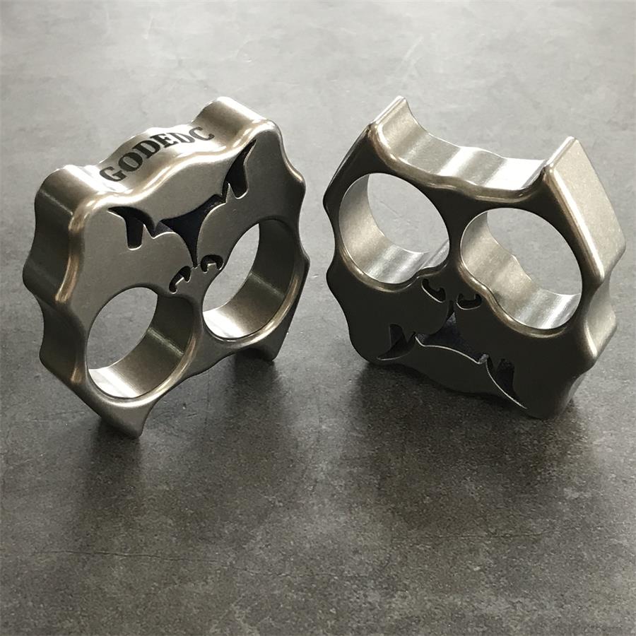 GODEDC TC21 Titanium Dog Form Knuckle Duster for Everyday Defense Use