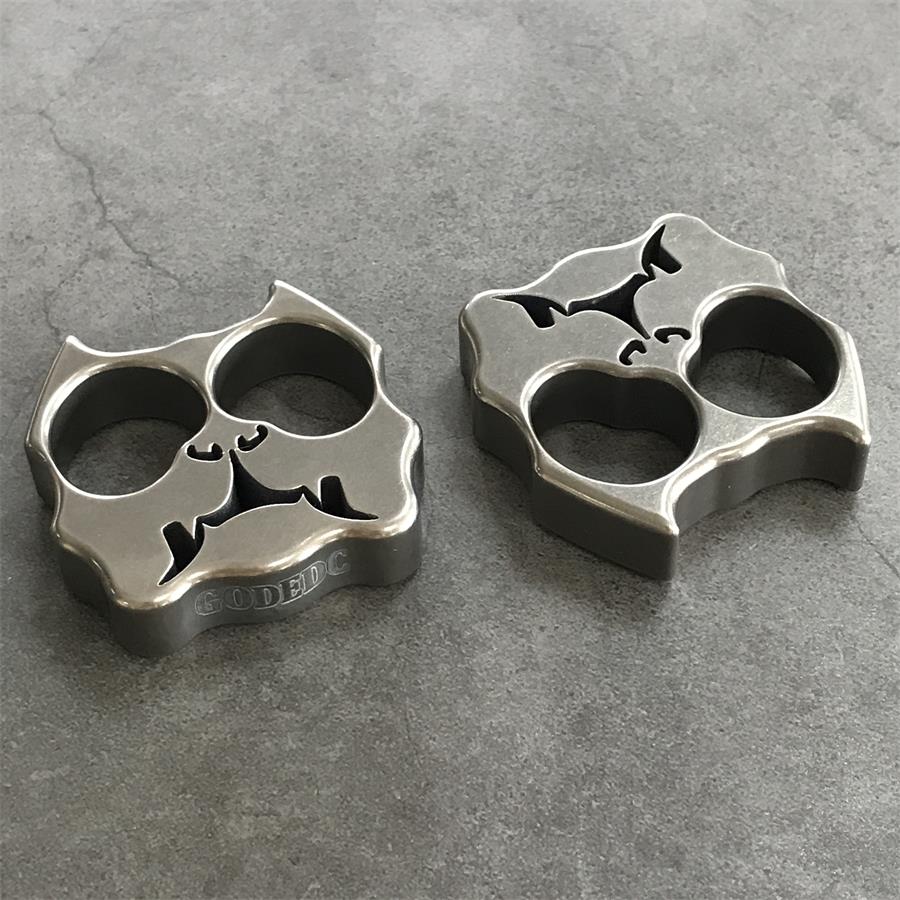 GODEDC TC21 Titanium Dog Form Knuckle Duster for Everyday Defense Use