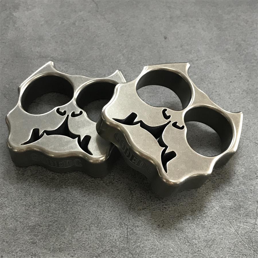 GODEDC TC21 Titanium Dog Form Knuckle Duster for Everyday Defense Use