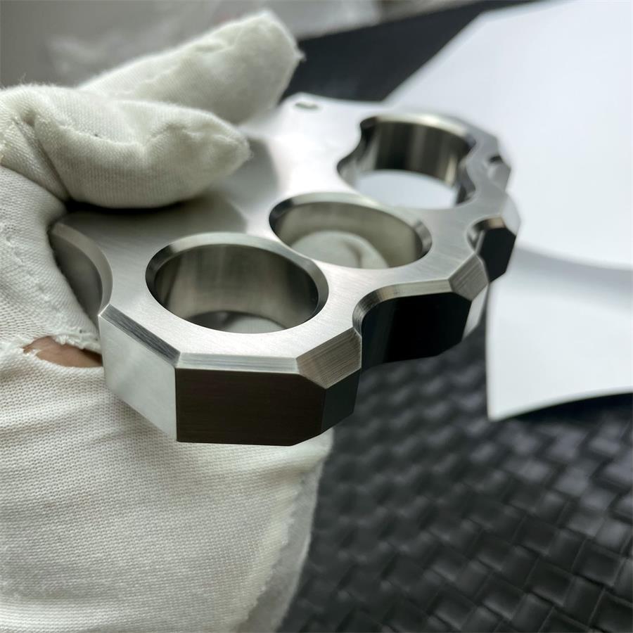 Heavy-Duty Steel Knuckle Duster Survival and EDC Protection Tool