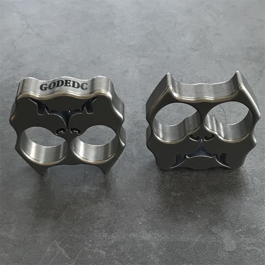 GODEDC TC21 Titanium Dog Form Knuckle Duster for Everyday Defense Use