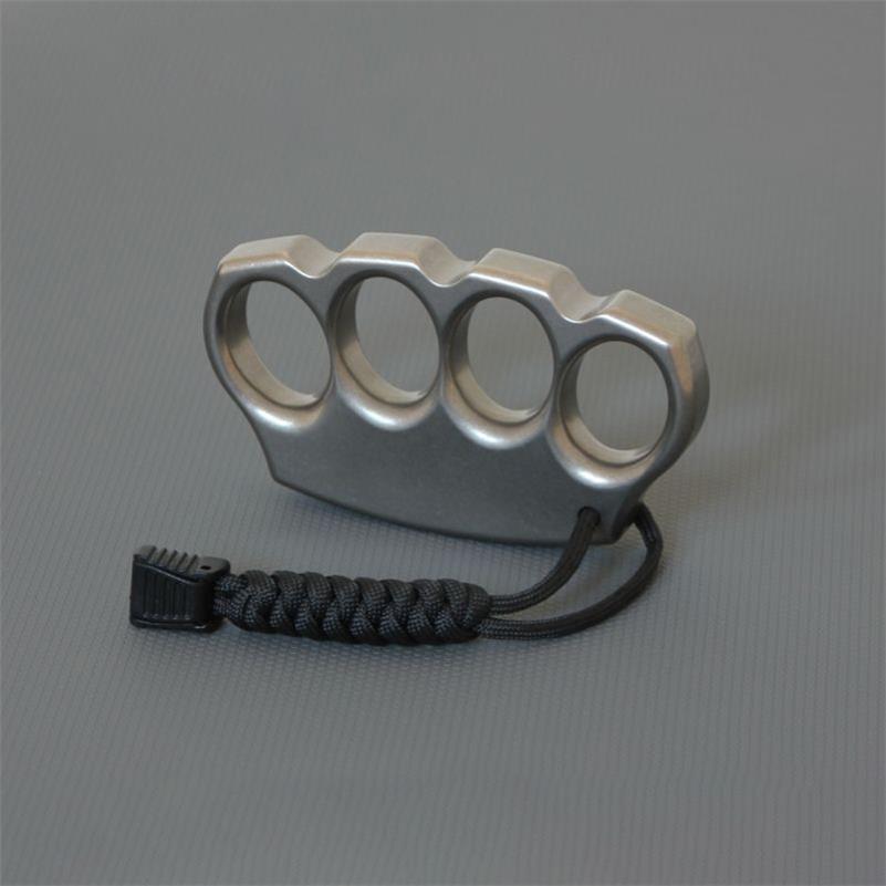 Timeless Titanium Knuckle Duster with a Classic Design