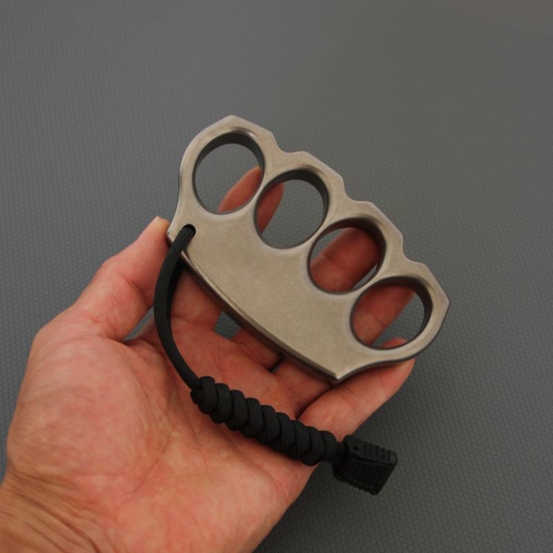 Timeless Titanium Knuckle Duster with a Classic Design