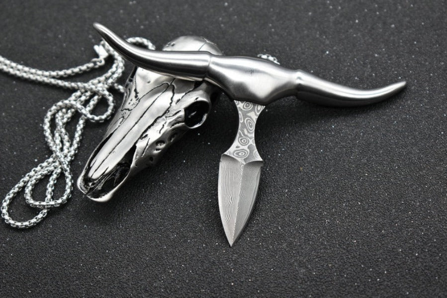 Bullhead Spikes Knife Crafted from Durable Damascus Steel
