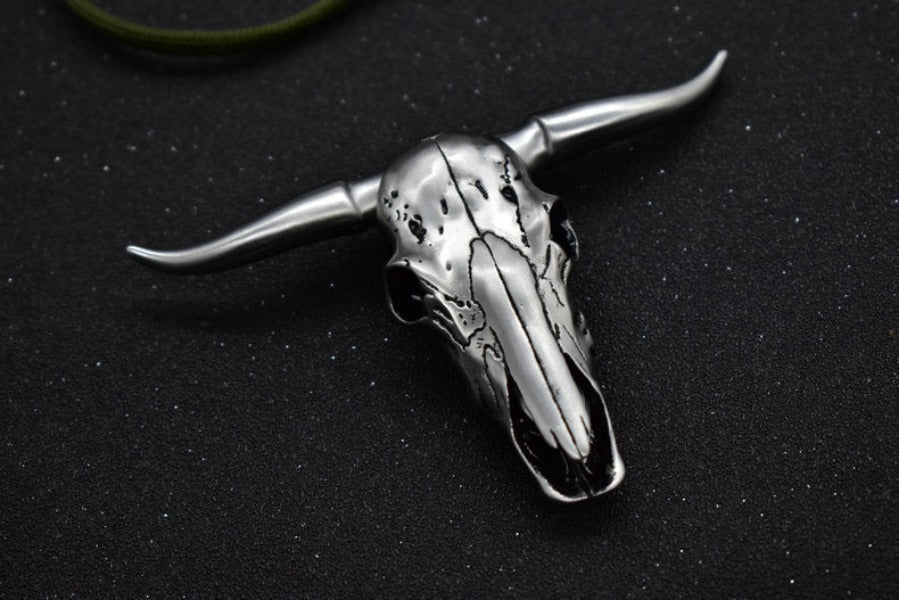 Bullhead Spikes Knife Crafted from Durable Damascus Steel