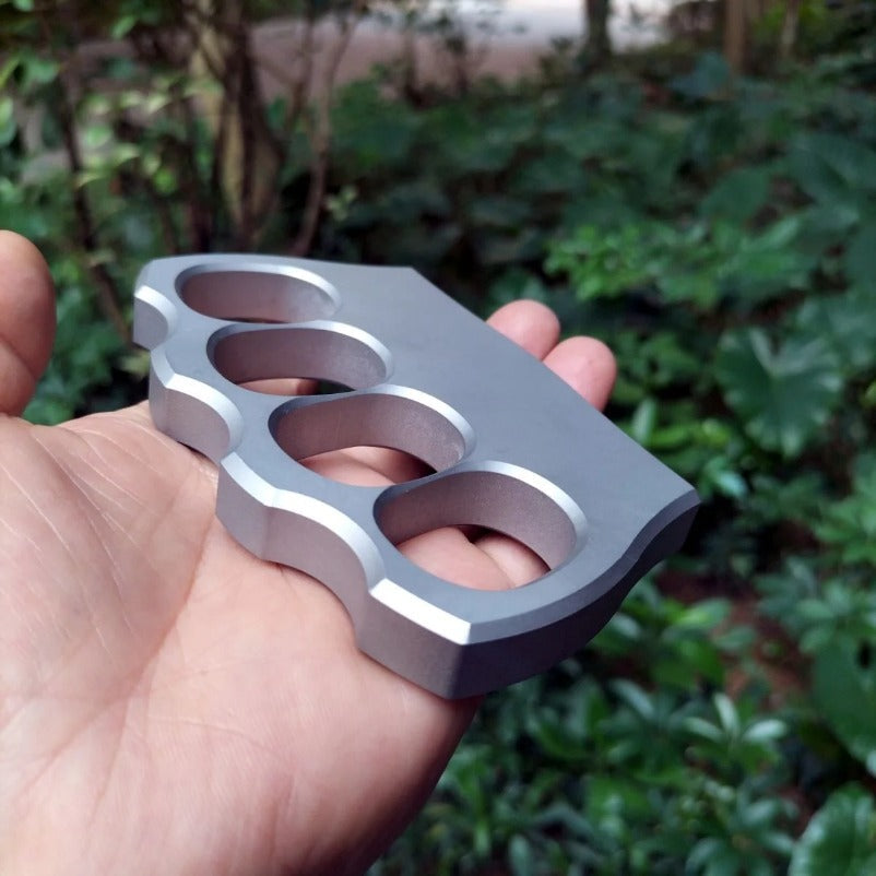 Sturdy Guard Knuckle Duster for Emergency Window Destruction